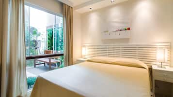 Apartment | 1 bedroom, in-room safe, iron/ironing board, free WiFi