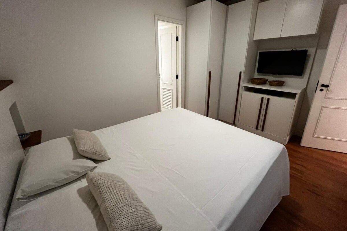 Superior appartement | 1 slaapkamer, een kluis op de kamer, een strijkplank/strijkijzer