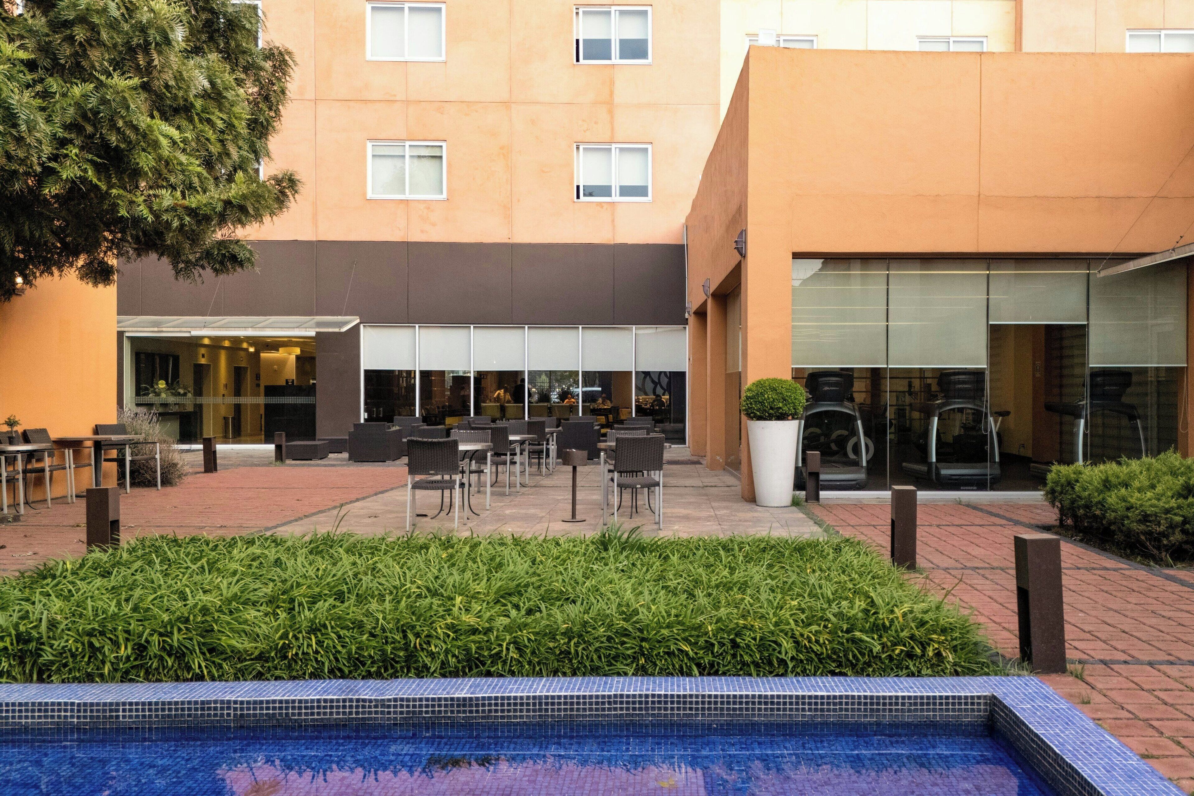 Photo - Courtyard Toluca Tollocan