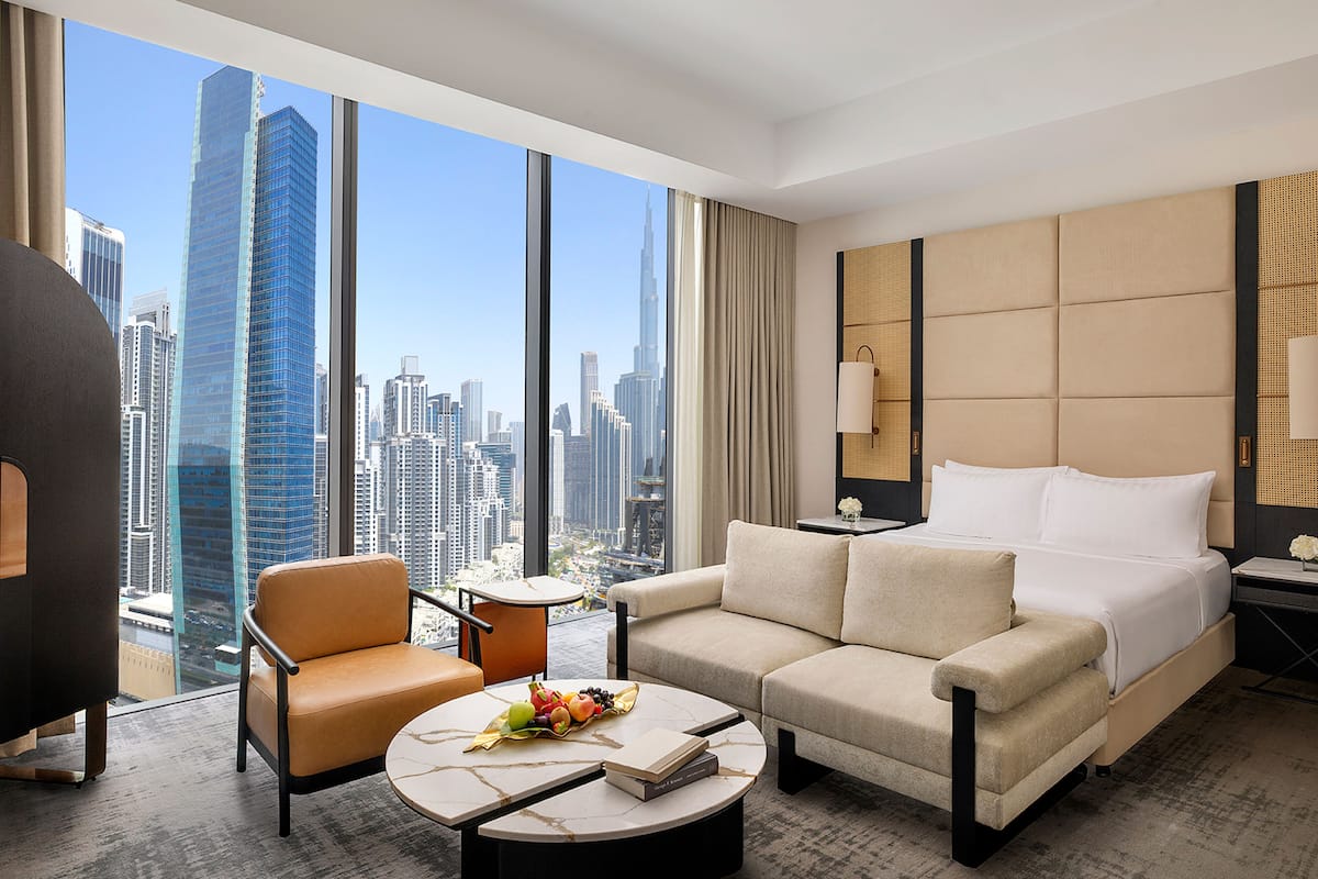 Luxury Burj Khalifa View Room