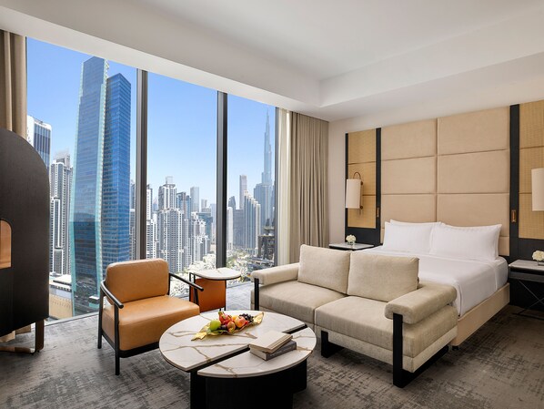 Luxury Burj Khalifa View Room | Premium bedding, minibar, in-room safe, individually furnished