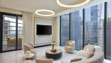 Suite Royal, piscina privada | Ropa de cama de alta calidad, minibar, caja fuerte