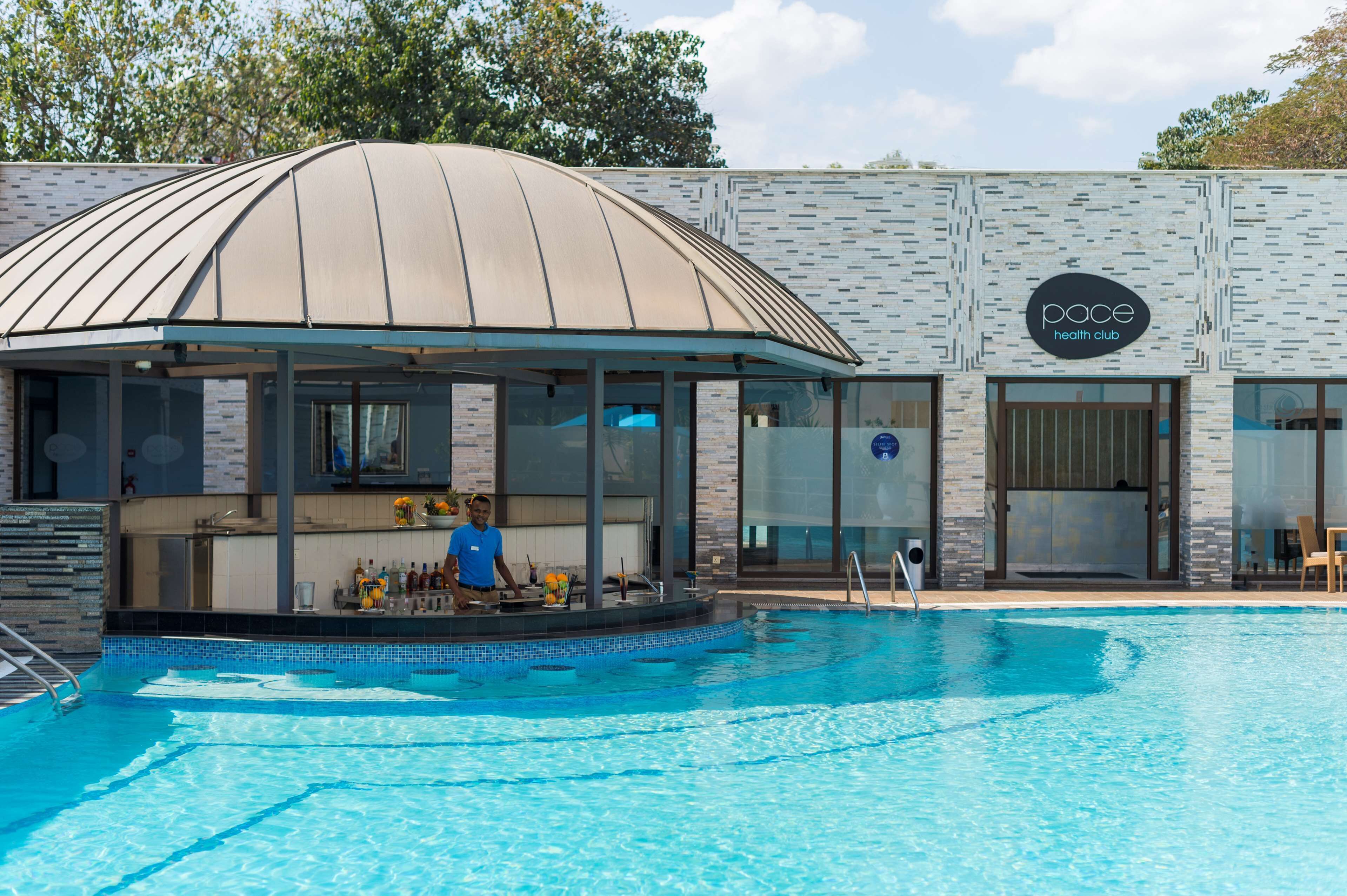 outdoor pool, free pool cabanas, pool umbrellas