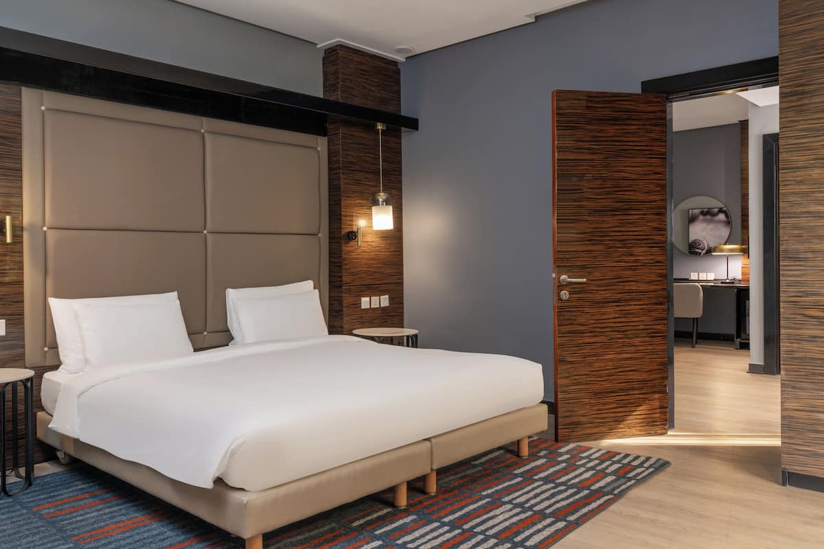 Ropa de cama de alta calidad y minibar