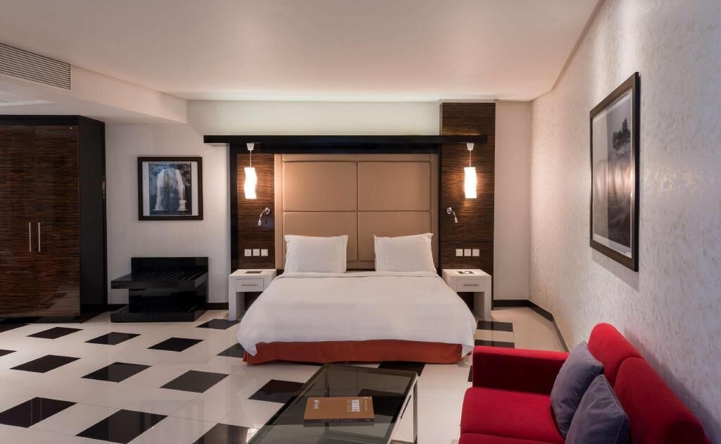 Premium bedding, minibar, in-room safe, desk