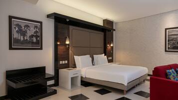 Premium bedding, minibar, in-room safe, desk