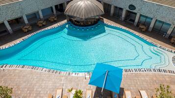 Outdoor pool, free cabanas, pool umbrellas