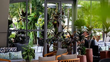 Breakfast, lunch, dinner served; international cuisine