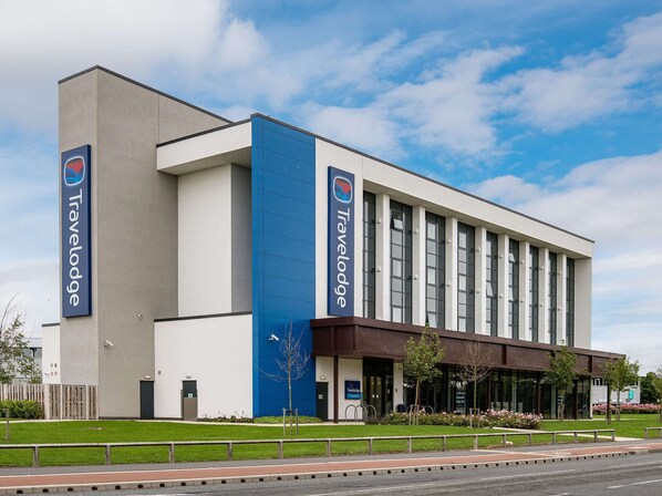 Exterior - Travelodge Darlington (Darlington)