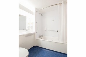 Bathroom - Travelodge Darlington (Darlington)