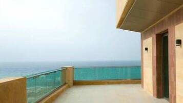 Beach/ocean view