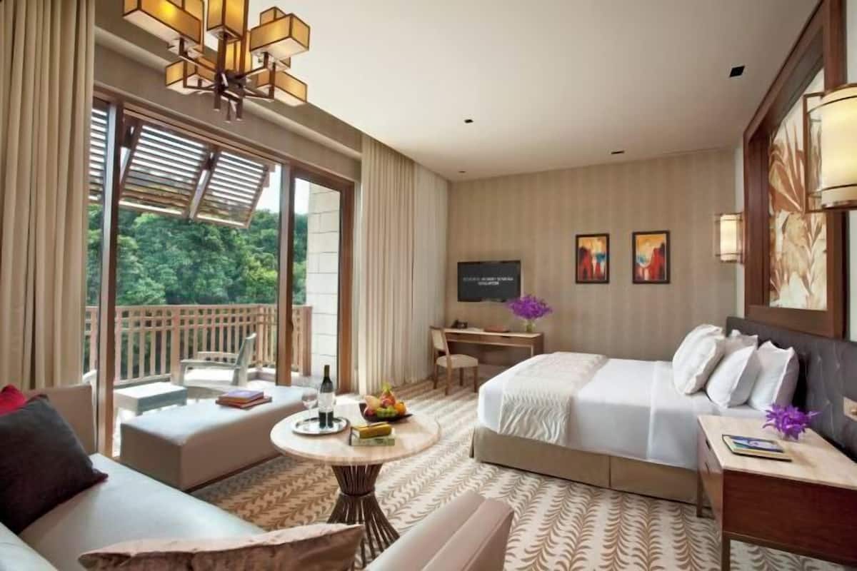 1 bedroom, Egyptian cotton sheets, free minibar, in-room safe