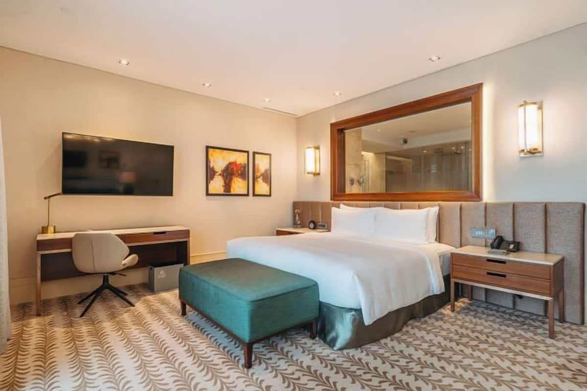 1 bedroom, Egyptian cotton sheets, free minibar, in-room safe