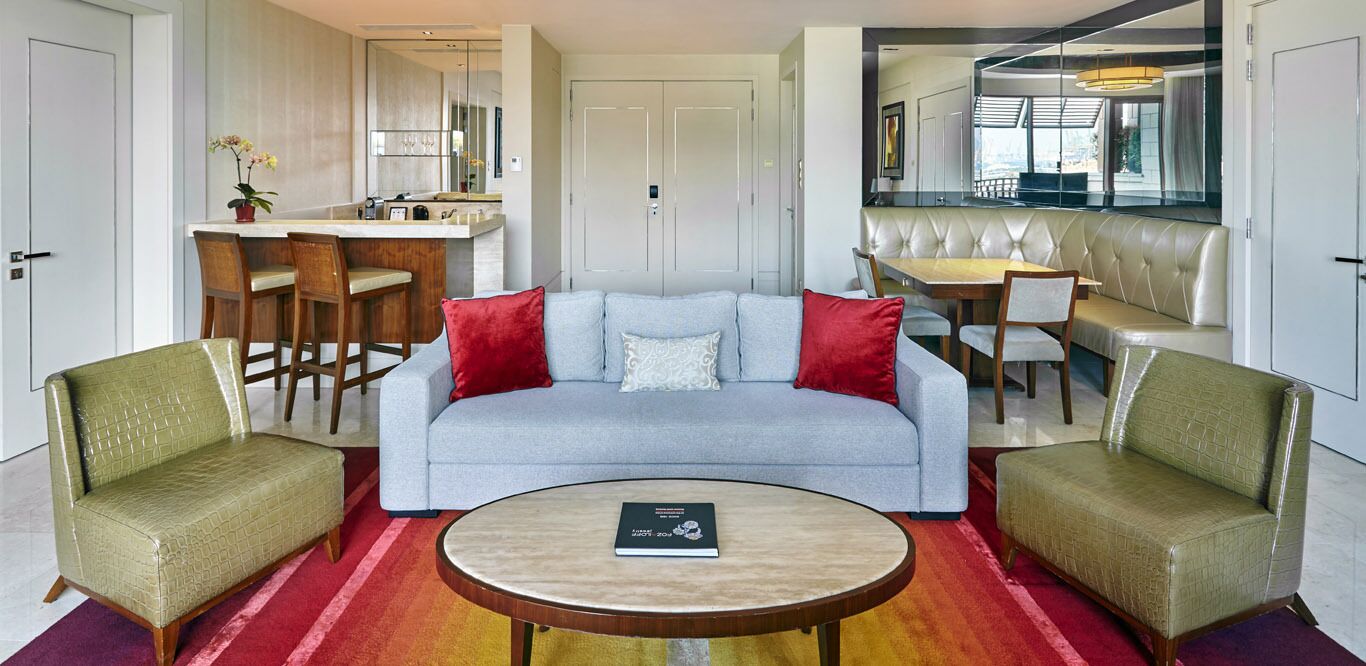 Télévisions à écran plasma, station d'accueil iPod