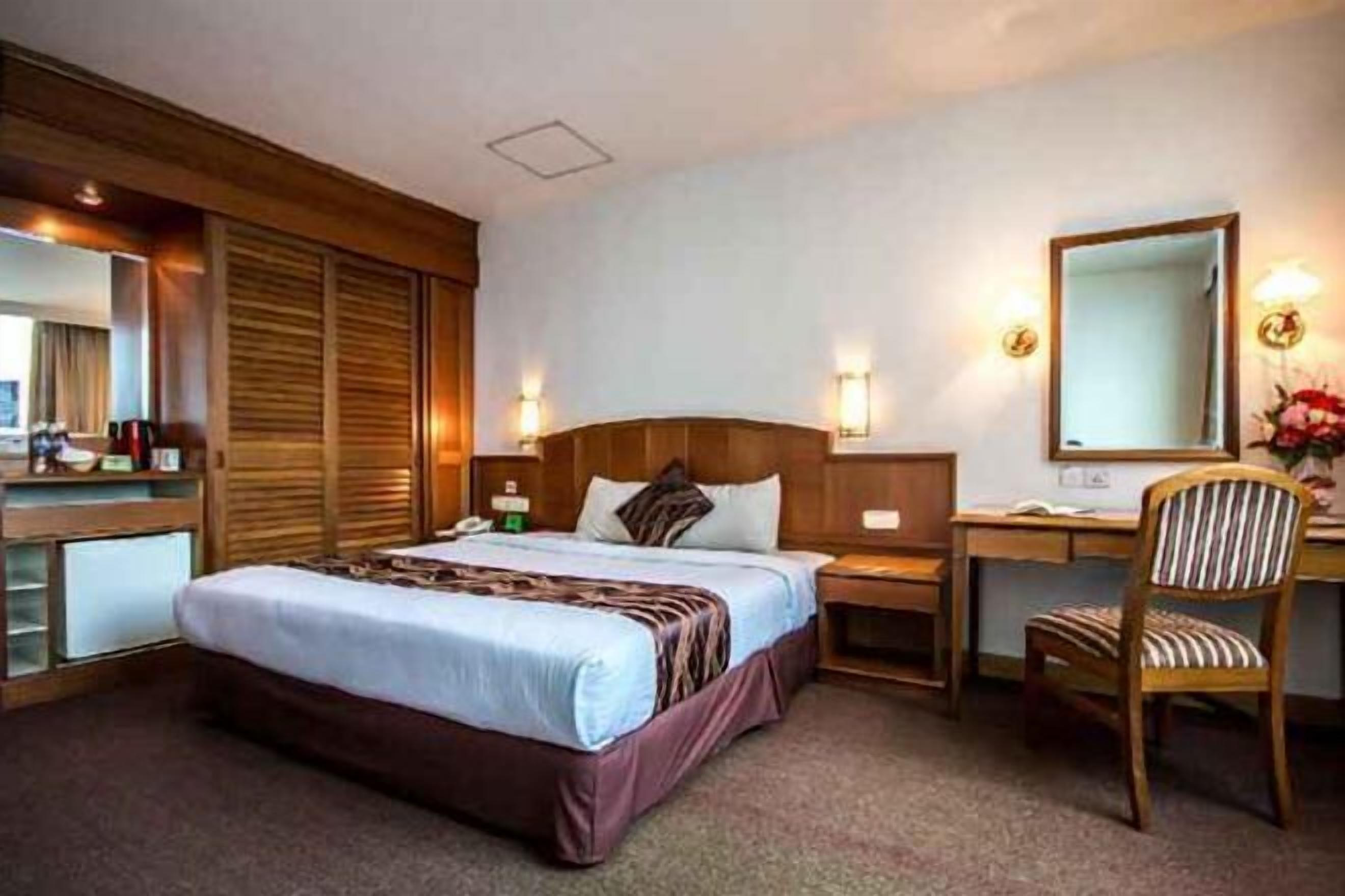 Minibar, free WiFi, bed sheets, wheelchair access