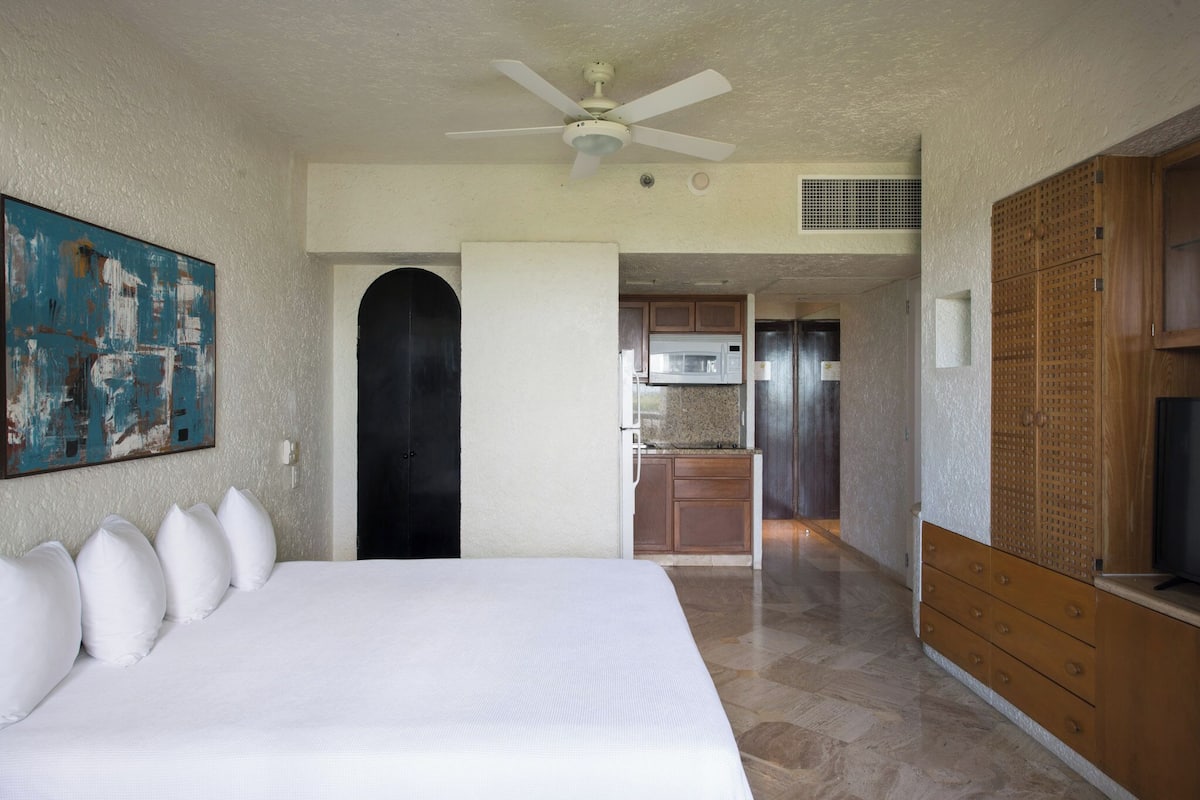 開放式客房, 簡易廚房 | 客房內保險箱、熨斗/熨衣板、免費搖籃/嬰兒床、網路服務