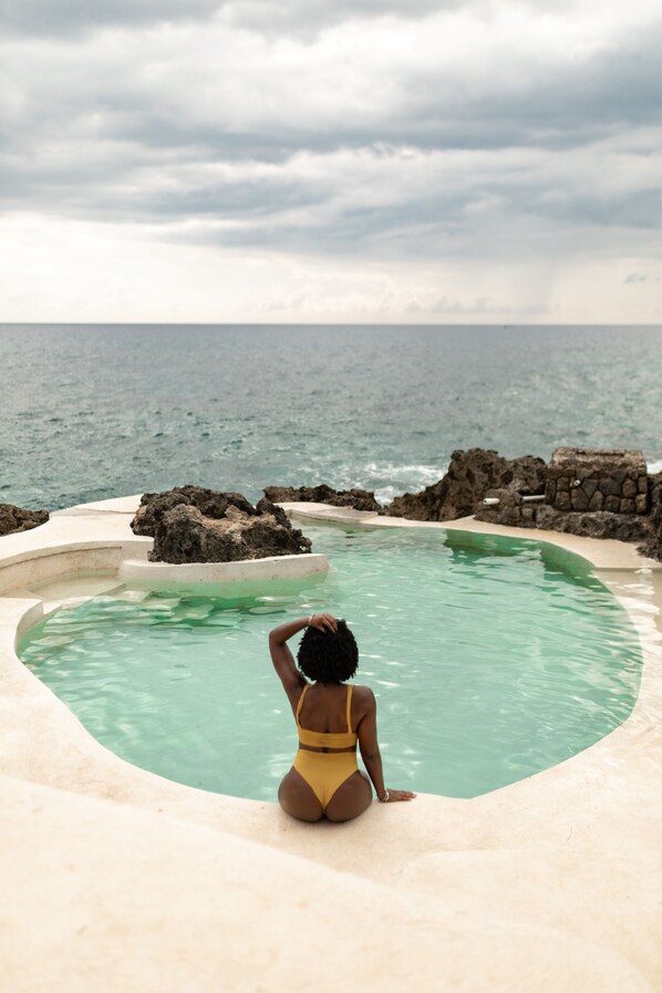 Outdoor pool, sun loungers