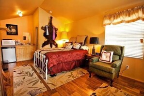 Premium bedding, pillowtop beds, individually furnished, desk