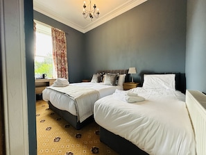 Quarto | 1 quarto, quartos à prova de som, ferros/tábuas de passar roupa
