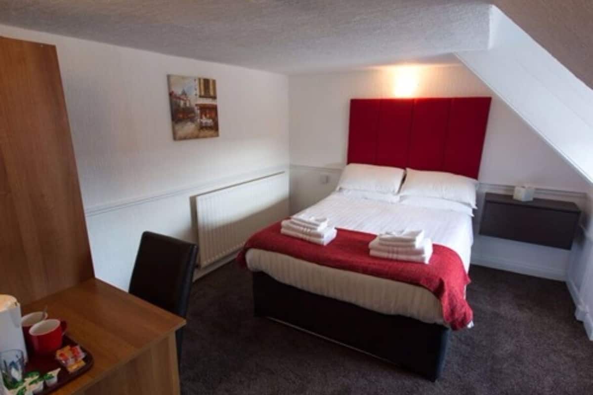 Double Room, Ensuite | Free WiFi