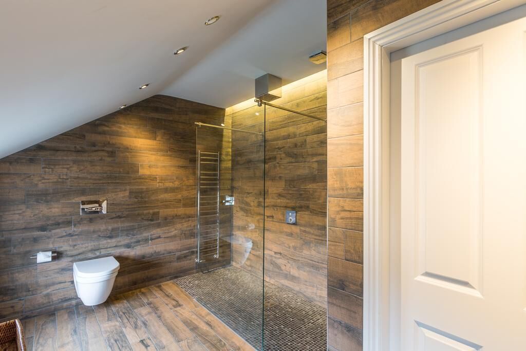 Stable Master | Bathroom | Free toiletries, hair dryer, bathrobes, slippers