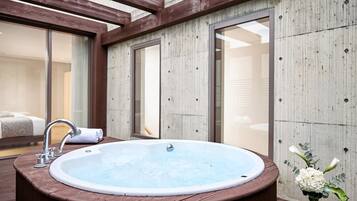 Tab spa persendirian