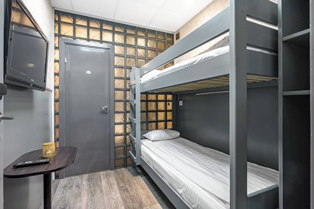 Standard Room, No Windows