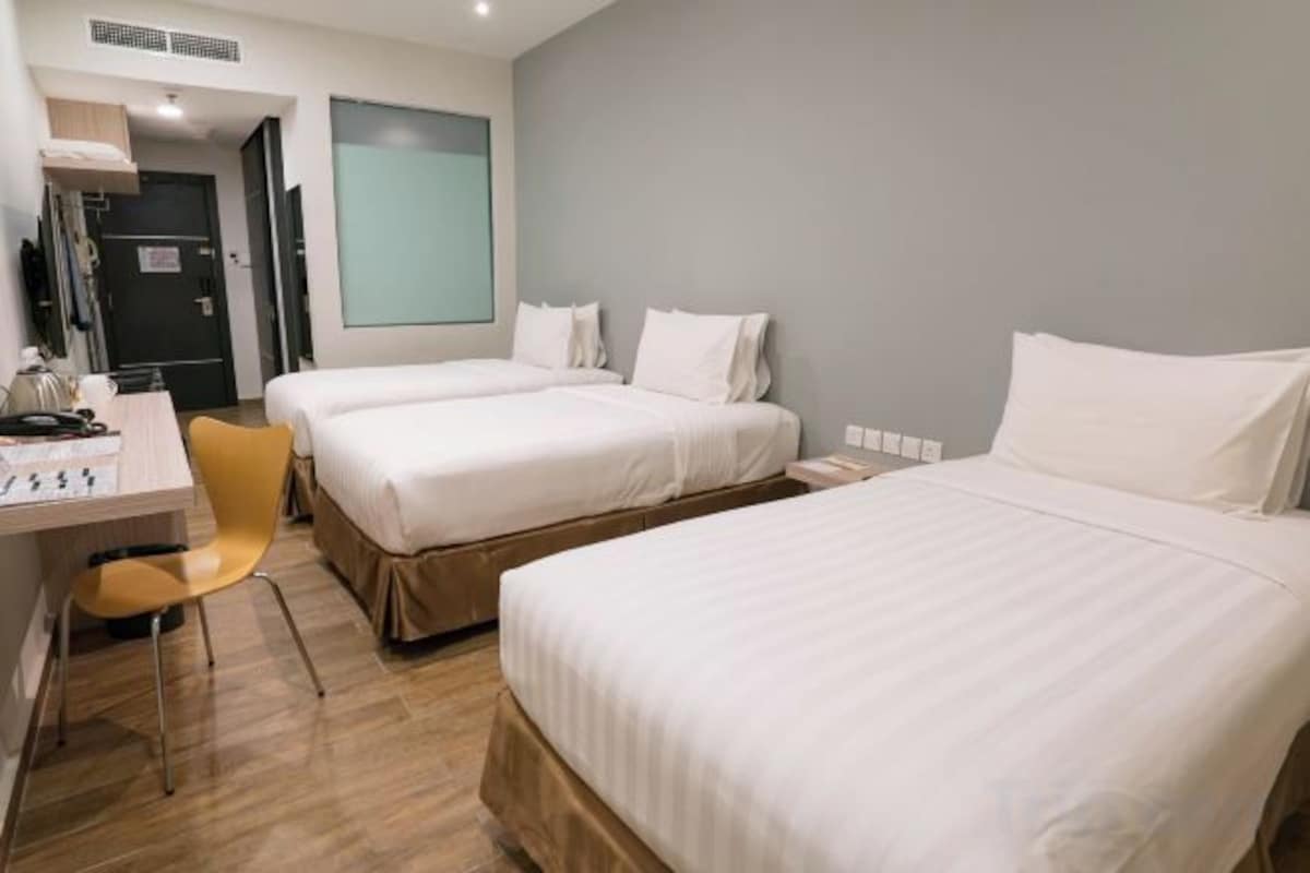 In-room safe, desk, soundproofing, iron/ironing board