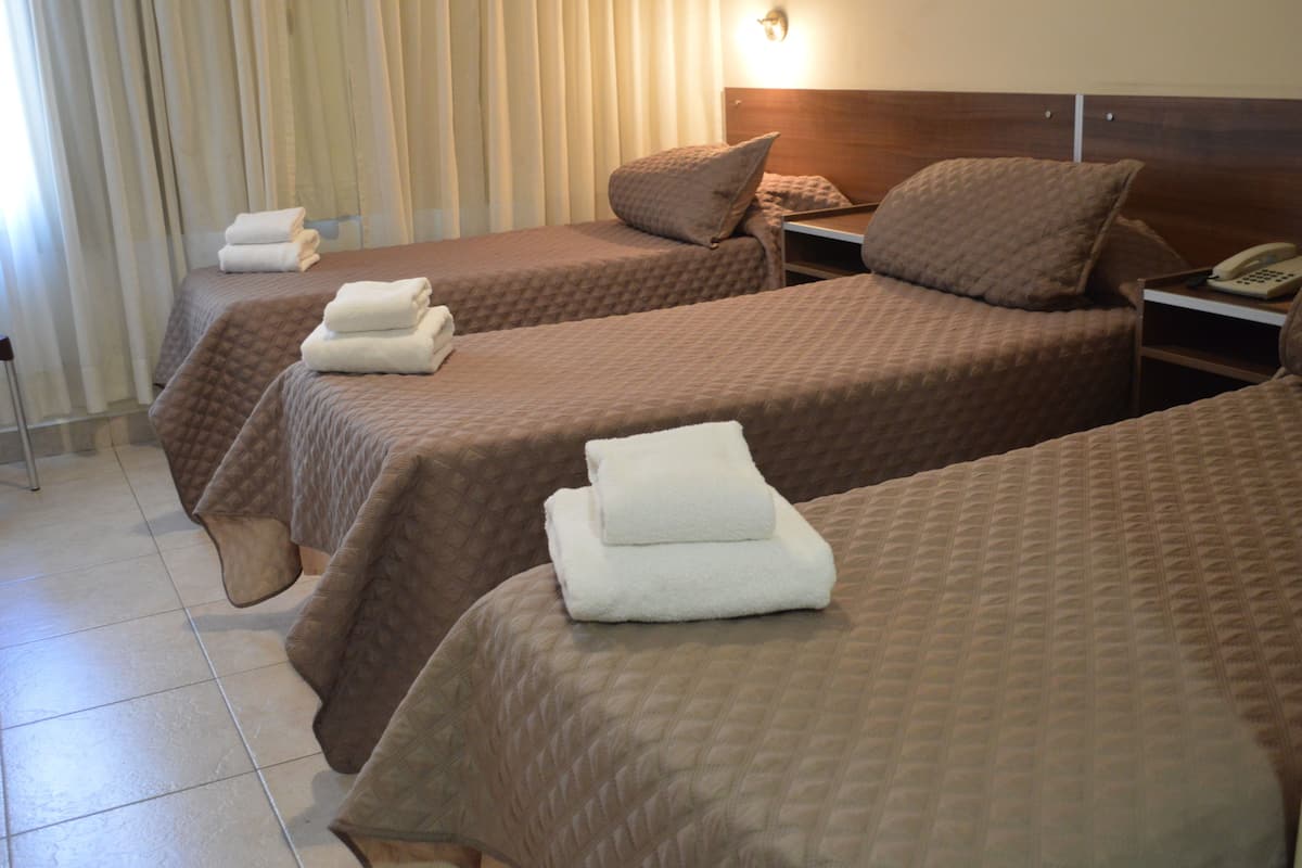 Standard Plus | Minibar, desk, cribs (free), rollaway beds (surcharge)