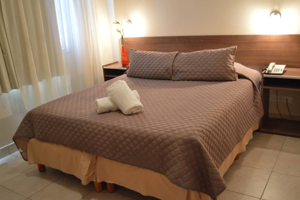 Standard Room | Minibar, desk, free cots/infant beds, rollaway beds