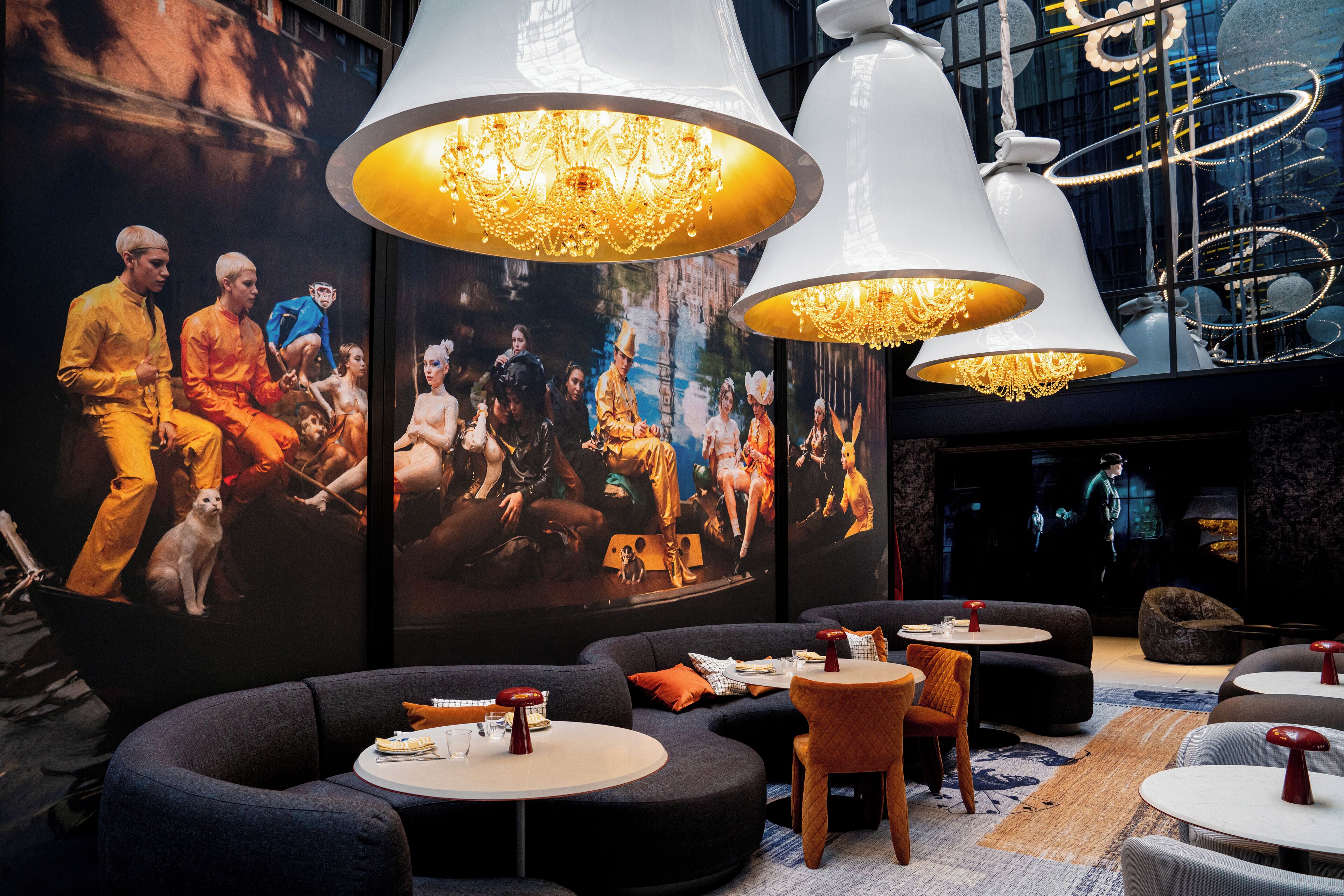 2 restaurants, lunch, dinner, brunch served; international cuisine