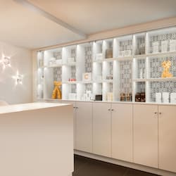 Sauna, steam room, body treatments, aromatherapy, facials