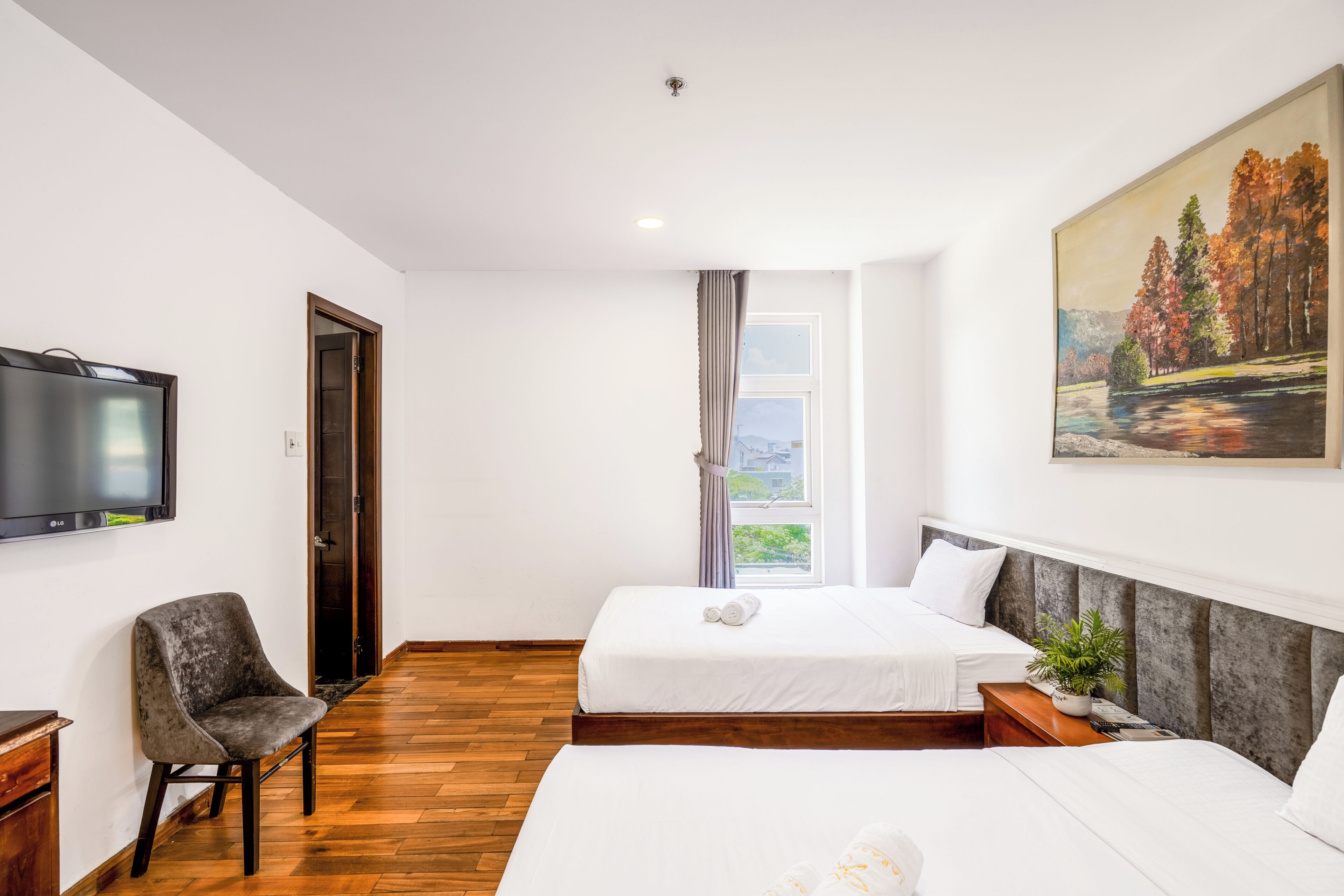 Deluxe Twin Room, Bathtub, City View | View from room