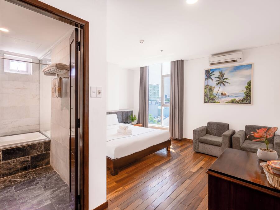 Kamar Double Deluks, bathtub, pemandangan kota | Pemandangan dari kamar