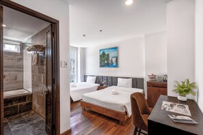 Deluxe Twin Room, Bathtub, City View | 1 bedroom, down duvets, memory-foam beds, minibar