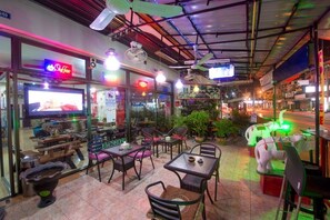 View from property - Pattaya Holiday Lodge (Pattaya)