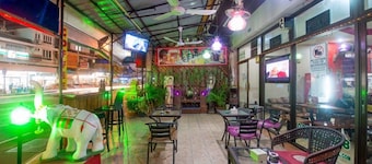Pattaya Holiday Lodge