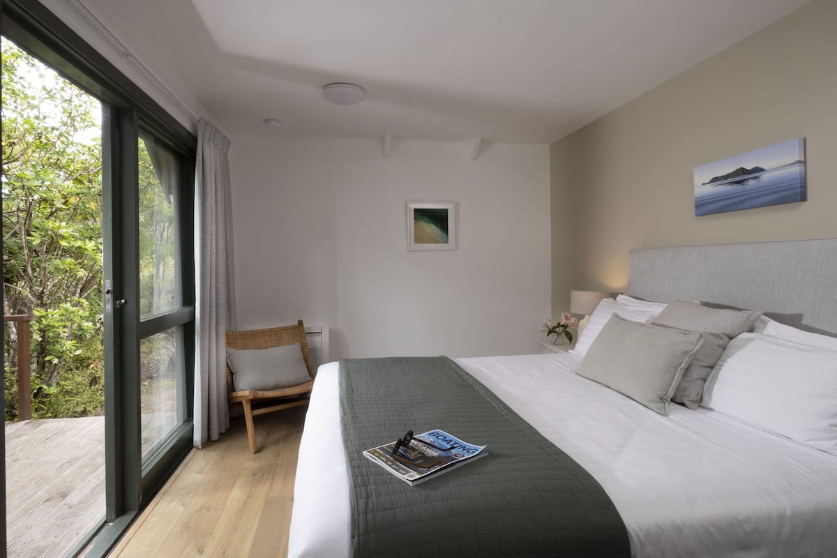 Habitación estándar | 1 dormitorio, sistema de insonorización, tabla de planchar con plancha