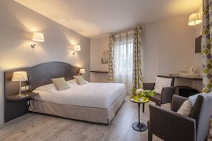 Chambre Double Standard (With Shower)