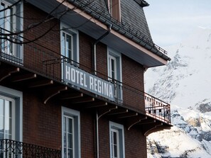 Exterior detail - Hotel Regina Mürren (Mürren)