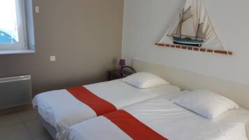 Cortinas blackout y sistema de insonorización