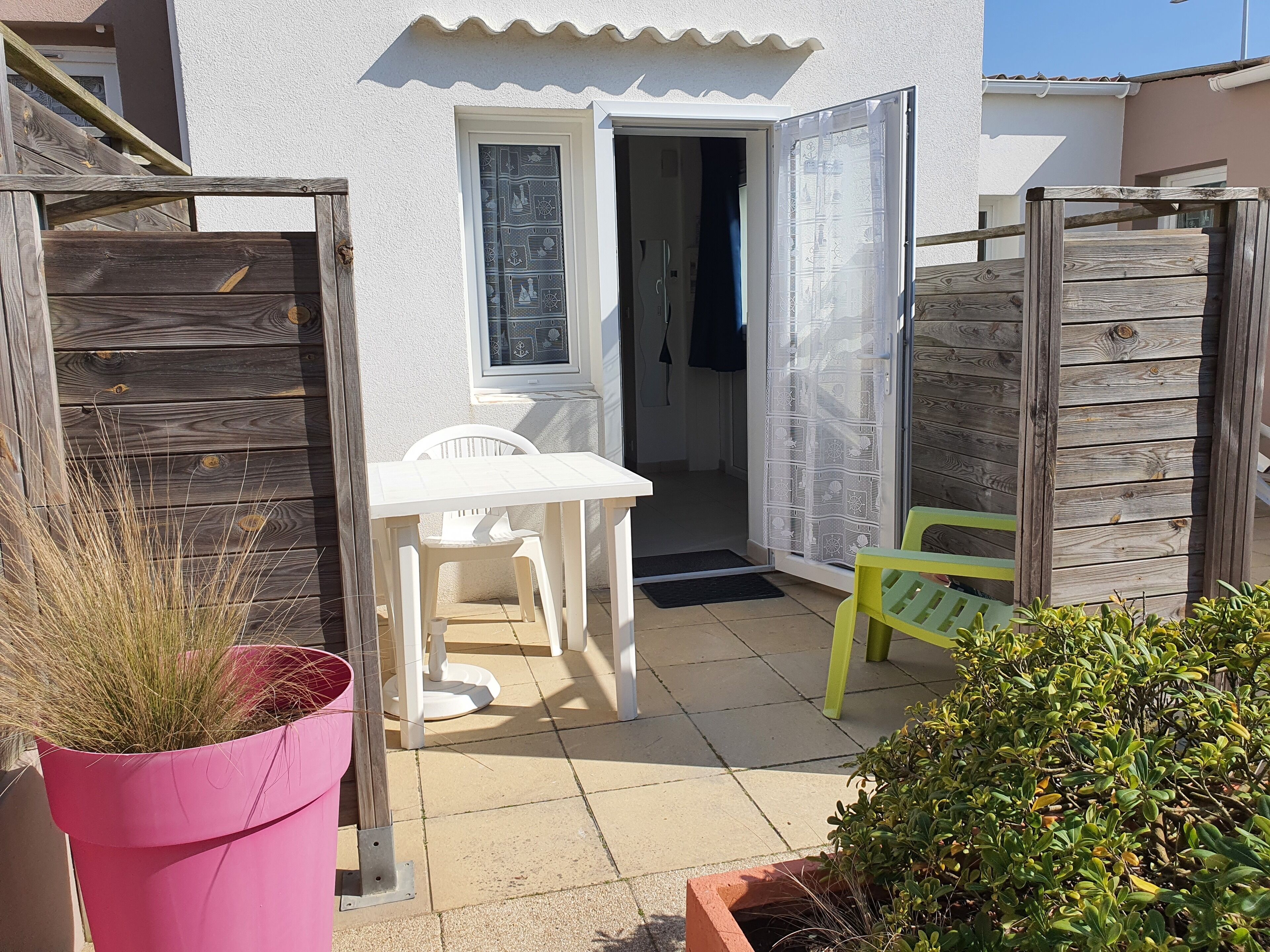 Studio, vue cour intérieure | Terrasse/Patio