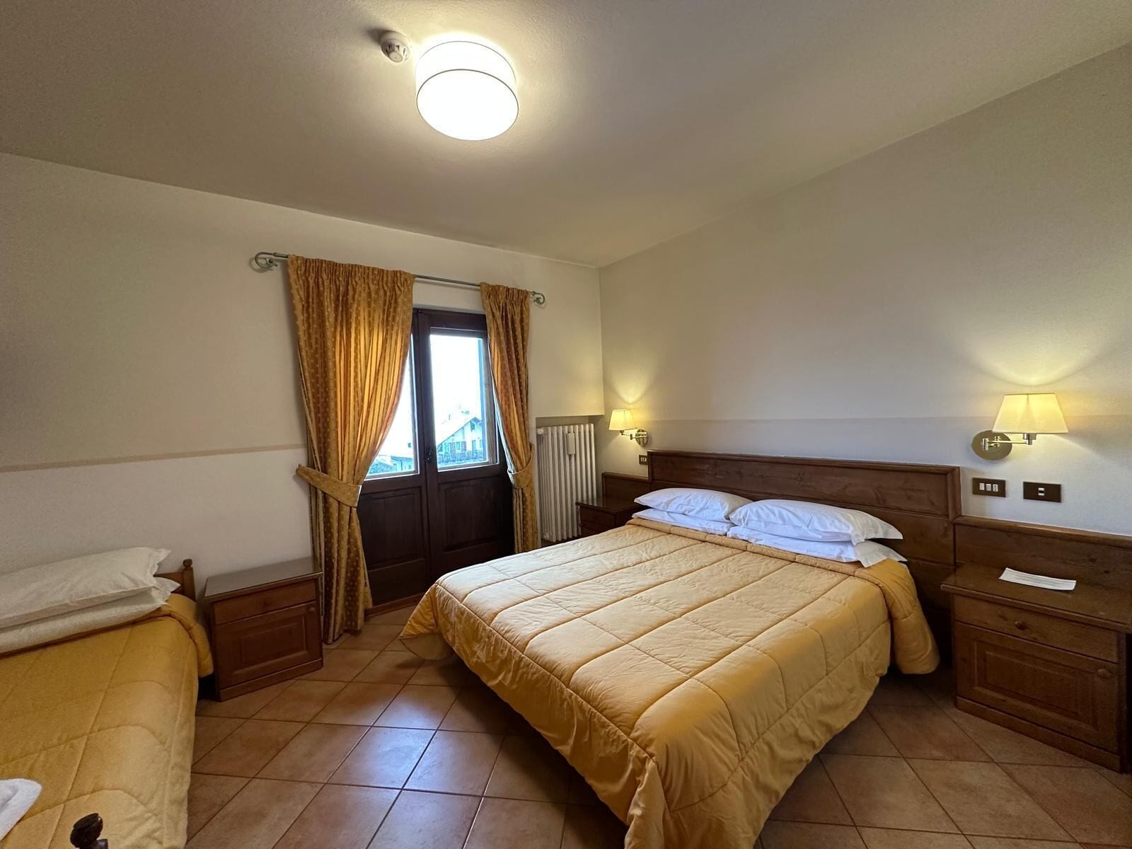 1 bedroom, down duvets, memory-foam beds, in-room safe