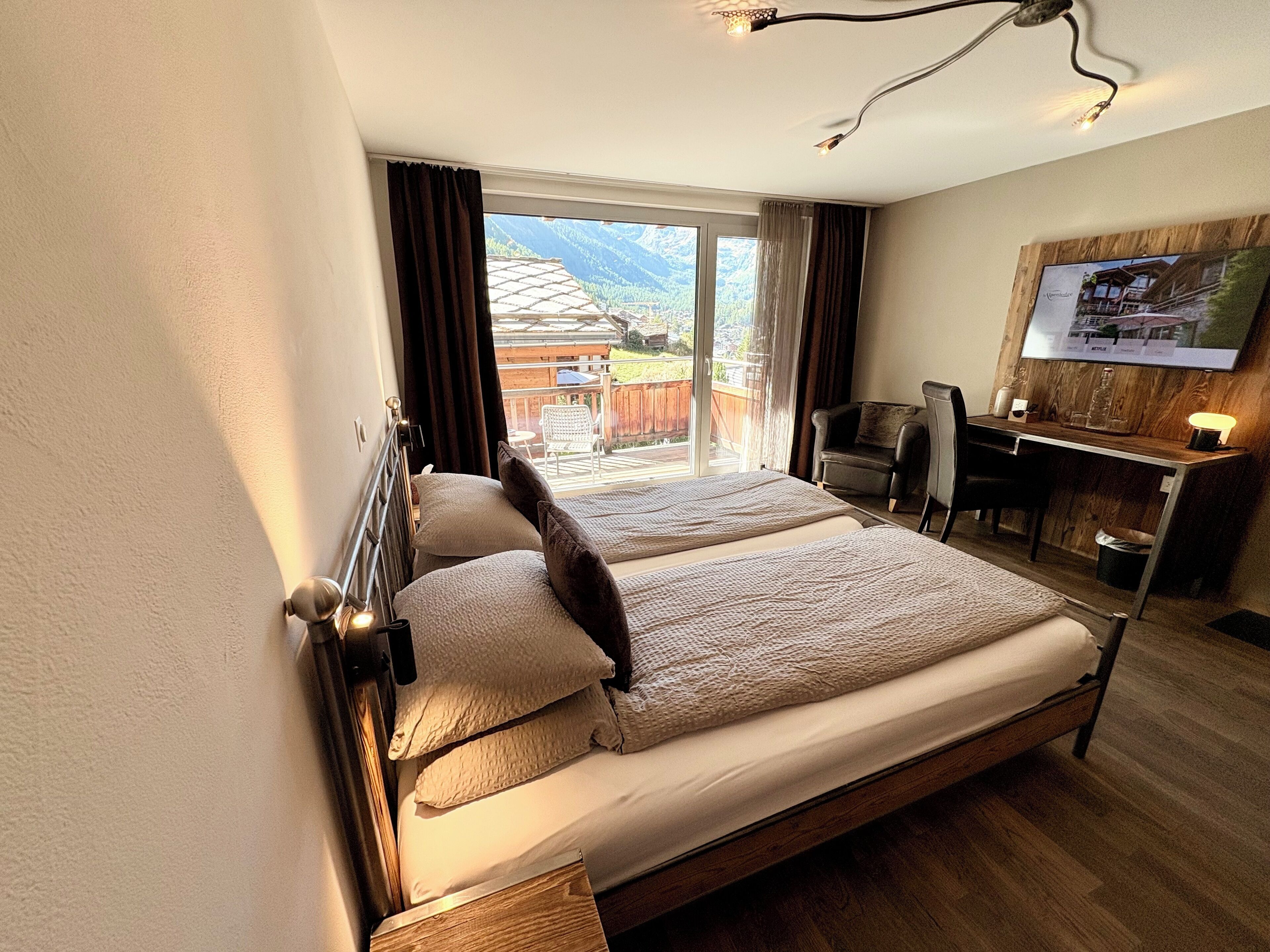 Photo - Alpenlodge
