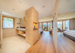 豪華雙人或雙床房, 1 間臥室 | 高級寢具、羽絨被、舒適加層、客房內保險箱