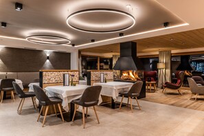 Restaurant - Nature Hotel Delta (Corvara in Badia)