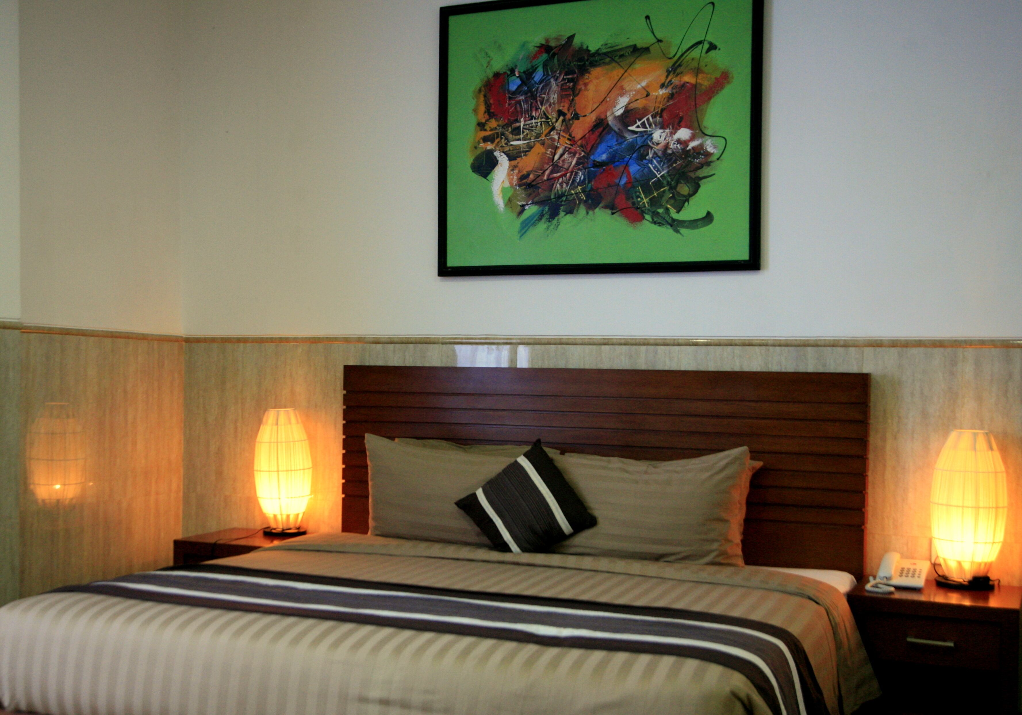 Coffres-forts dans les chambres, bureau, chambres insonorisées