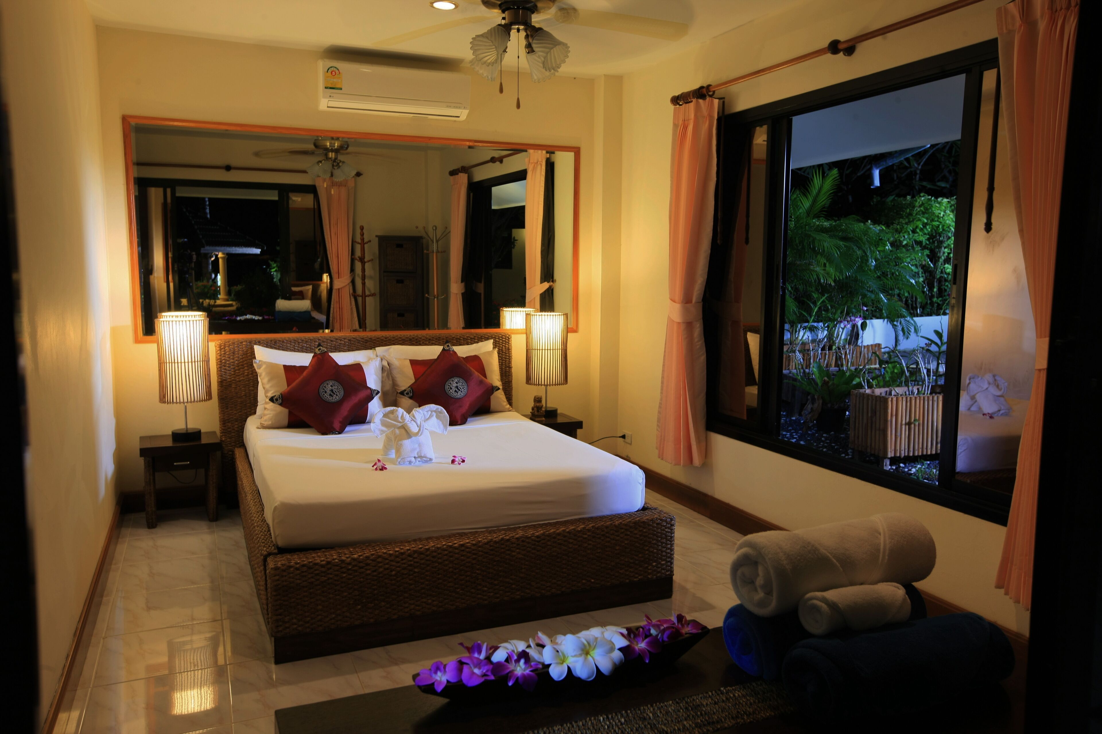 5 bedrooms beachfront exclusive grand villa deluxe | 1 bedroom, egyptian cotton sheets, premium bedding, select comfort beds