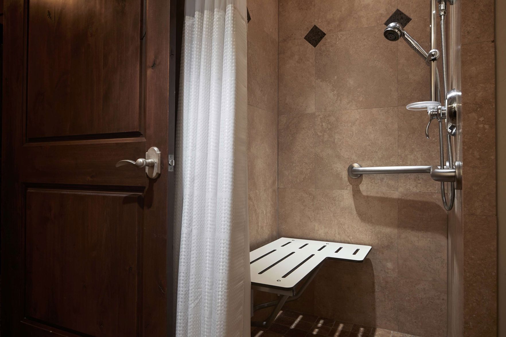 Baño | Amenidades de baño gratuitas, secadora de cabello, toallas 