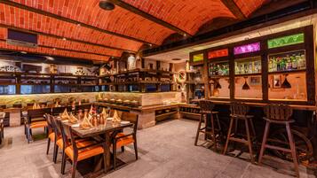 Breakfast, lunch, dinner served; pool views